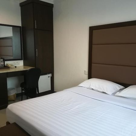 Crystal Lodge Kota Bharu Extérieur photo