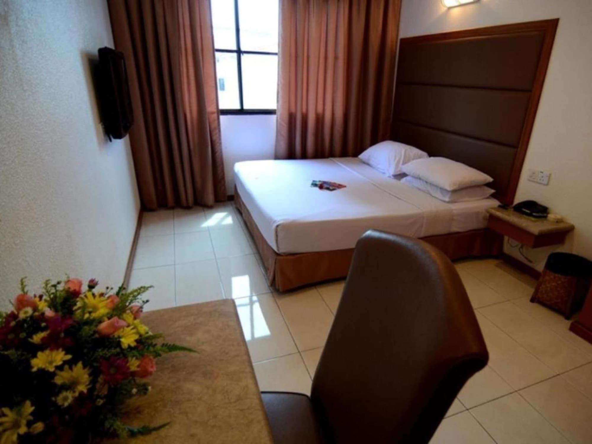 Crystal Lodge Kota Bharu Extérieur photo