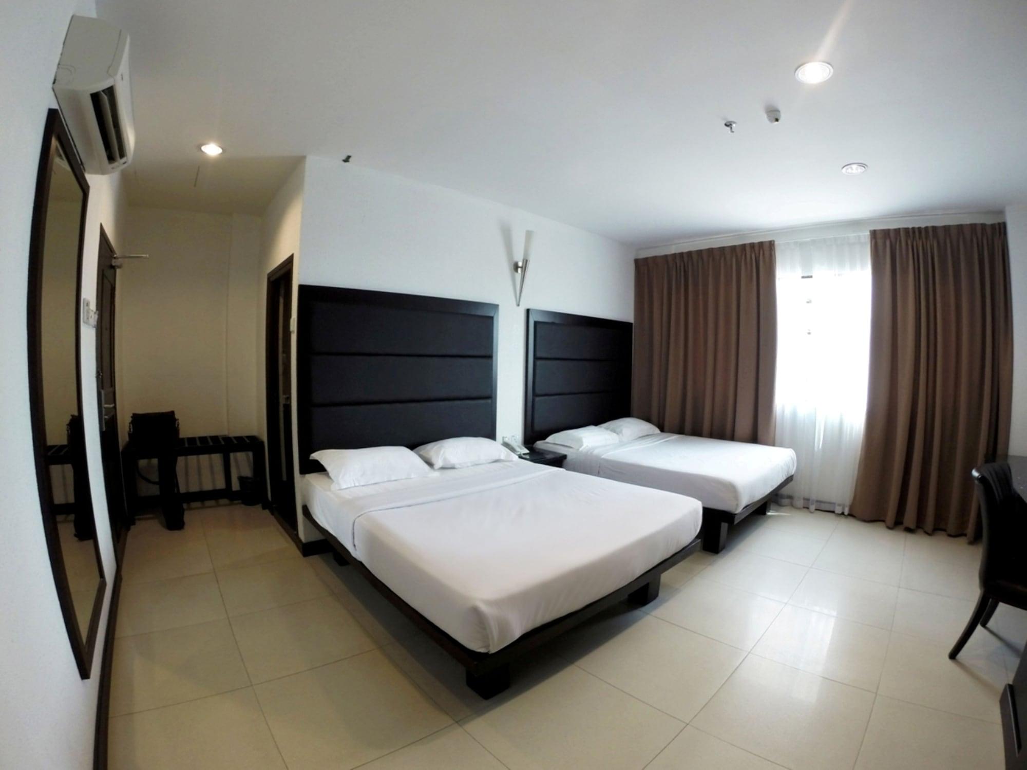 Crystal Lodge Kota Bharu Extérieur photo