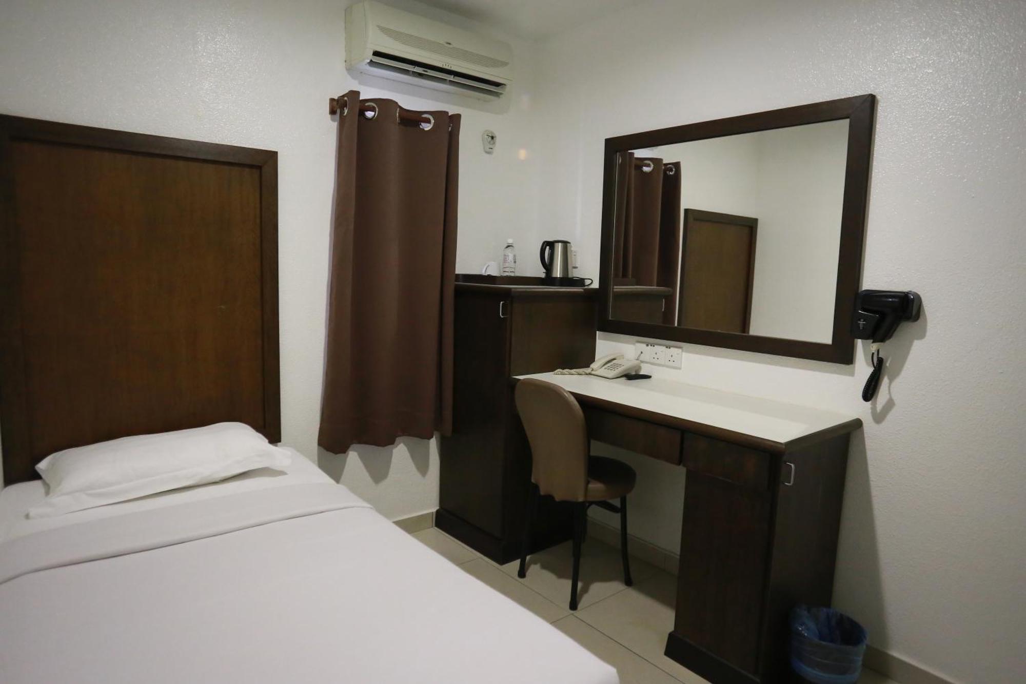 Crystal Lodge Kota Bharu Extérieur photo