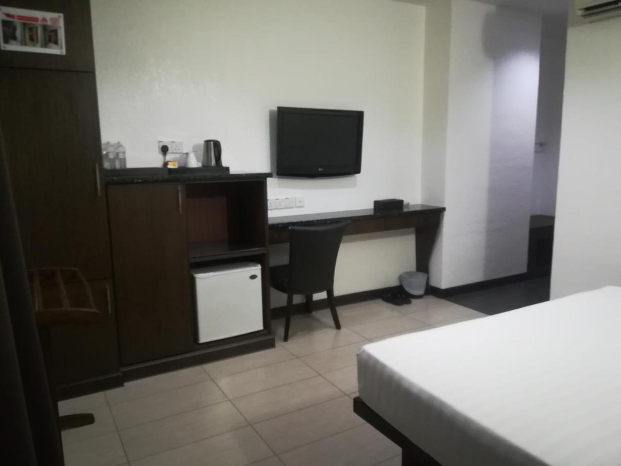 Crystal Lodge Kota Bharu Extérieur photo